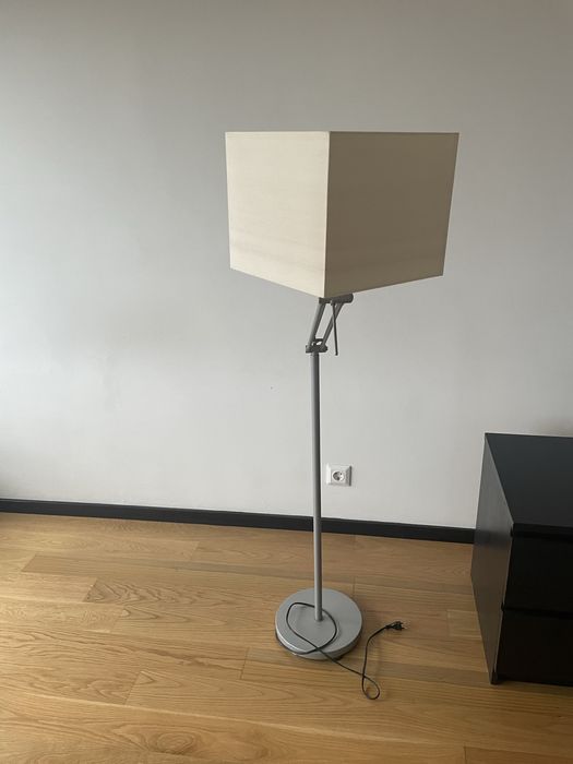 Candeeiro de pé - ikea