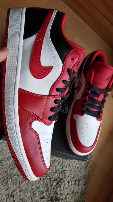 Jordan 1 low 46-12US Chicago Bulls nowe og box białe czerwone czarne
