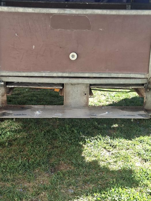 Atrelado / reboque com rampas e lona