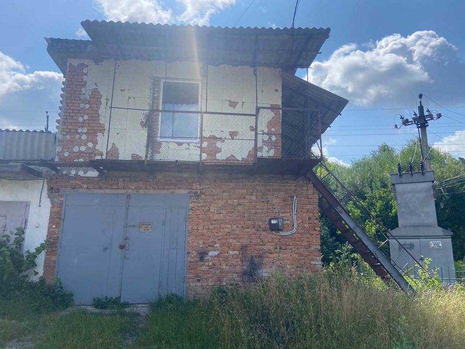 Здам великий (на дві машини) двоповерховий капітальний цегляний гараж