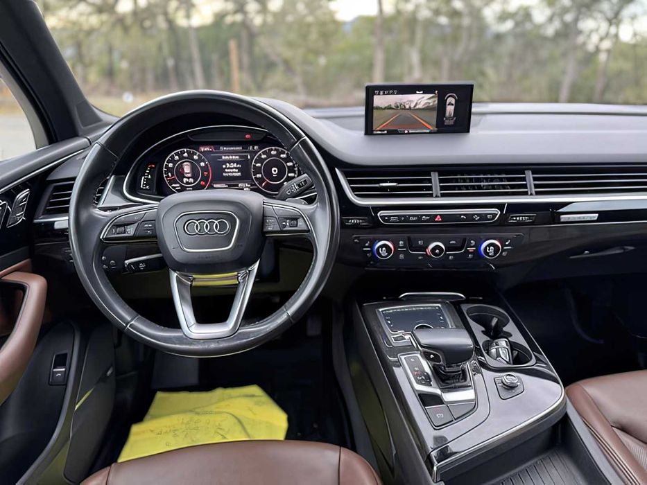 Audi Q7      2018