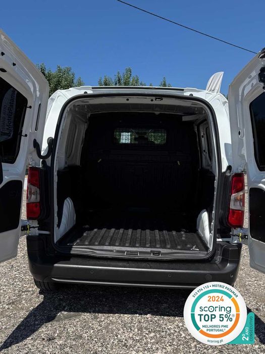 Peugeot Partner 3 lugares 2021 C/ 22 mil kms