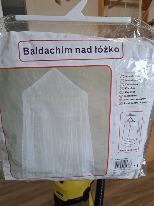 Baldachim nad łóżko, miskitiera,  biały z frędzelkami