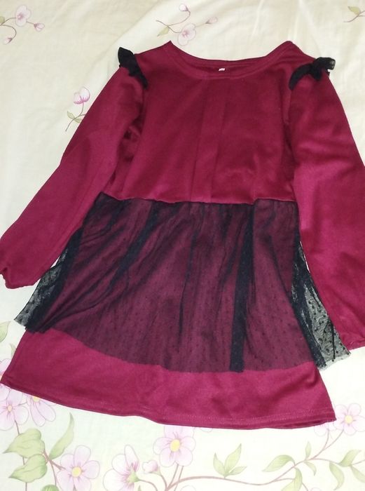 Гарне плаття на дівчинку