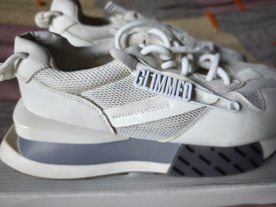 Жіночі кросівки Lonza білі шкіряні