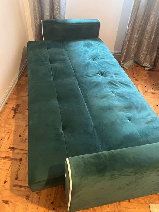 Sofá verde-esmeralda