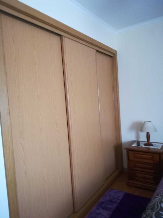Aluga-se quarto para estudante