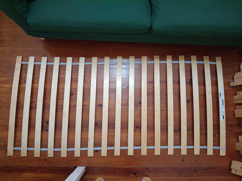 Estrutura de cama solteiro NEIDEN IKEA