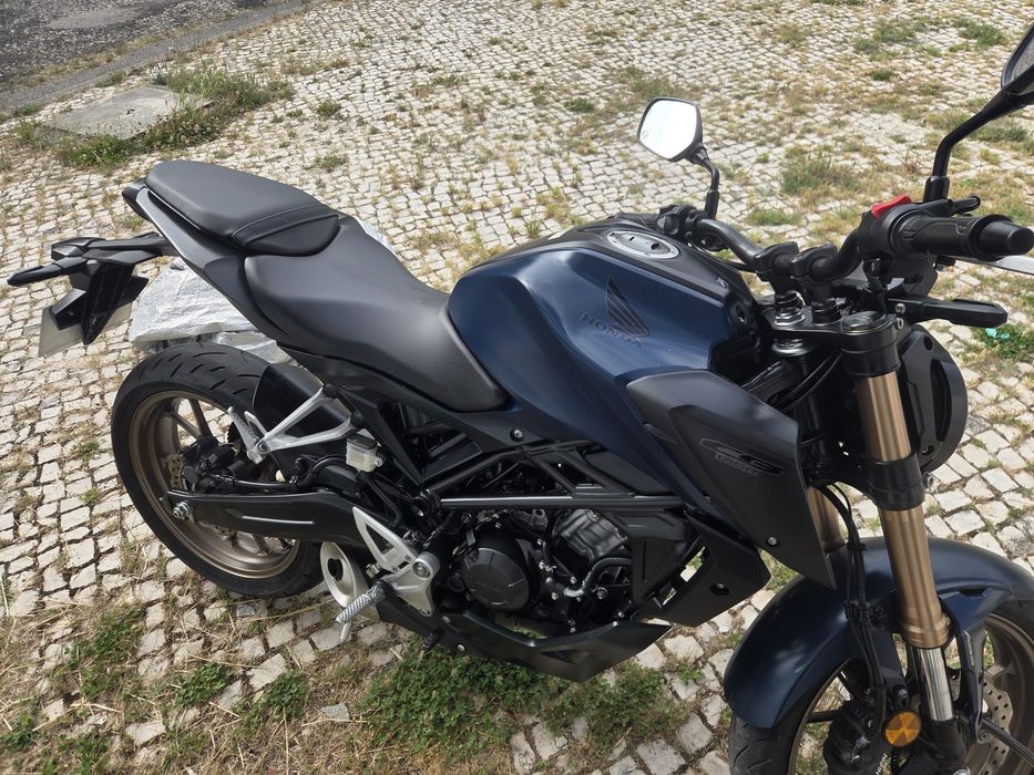 Cb125 R 2024. Posso trocar por Carro