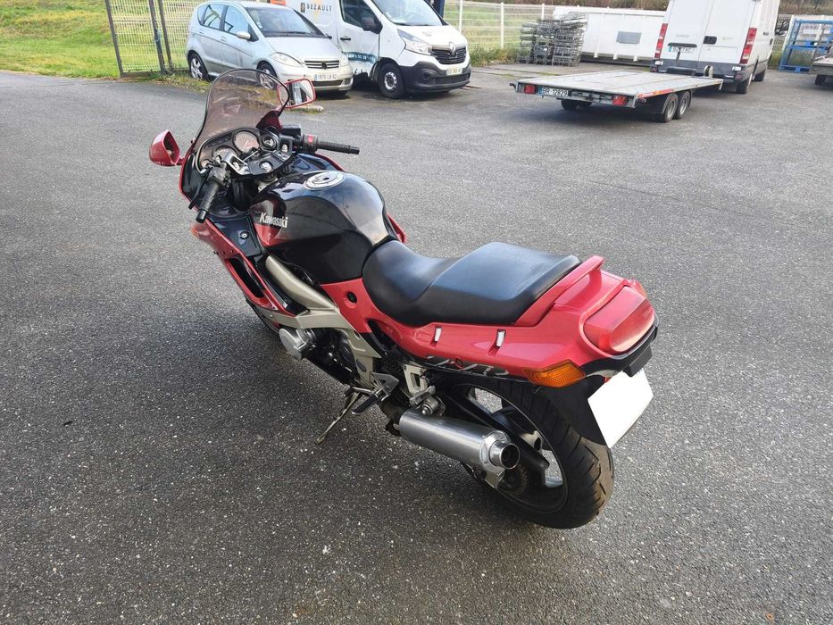 KAWASAKI ZZR 600 ACIDENTADO