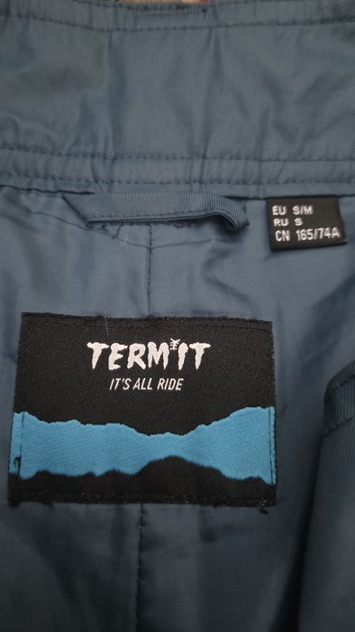 Лижний костюм в ідеальному стані.