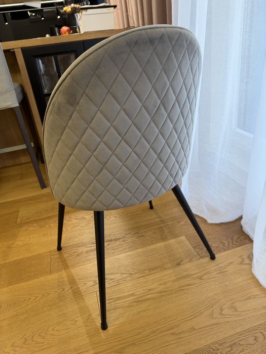 Krzesla tapicerowane szare pikowane- 2/4/6 szt.