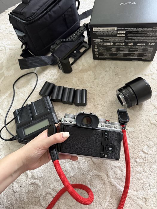 Продам Fujifilm X-T4 + Viltrox 56mm f/1.4: 55 500 грн. - Цифровые