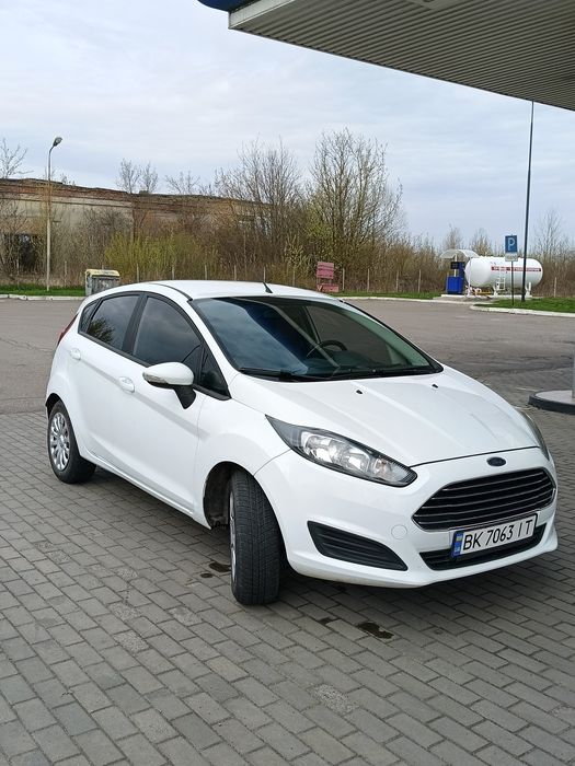 Ford fiesta бензин 2015р