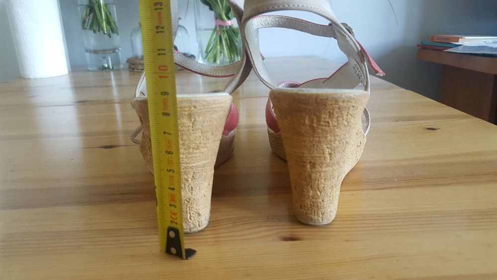 buty letnie sandały klapki na koturnie 39 skóra