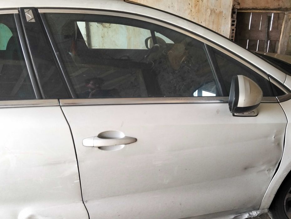 Citroën DS4 1.6 HDi (Dezembro 2014) – PARA PEÇAS