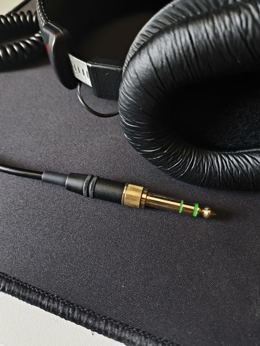 Auscultadores de estúdio Sony MDR-7506