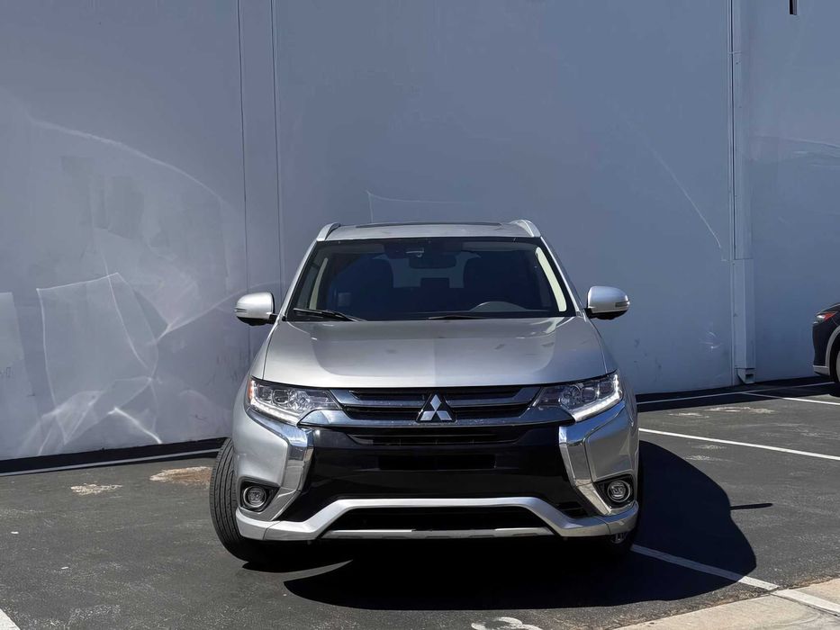 Mitsubishi Outlander      2018