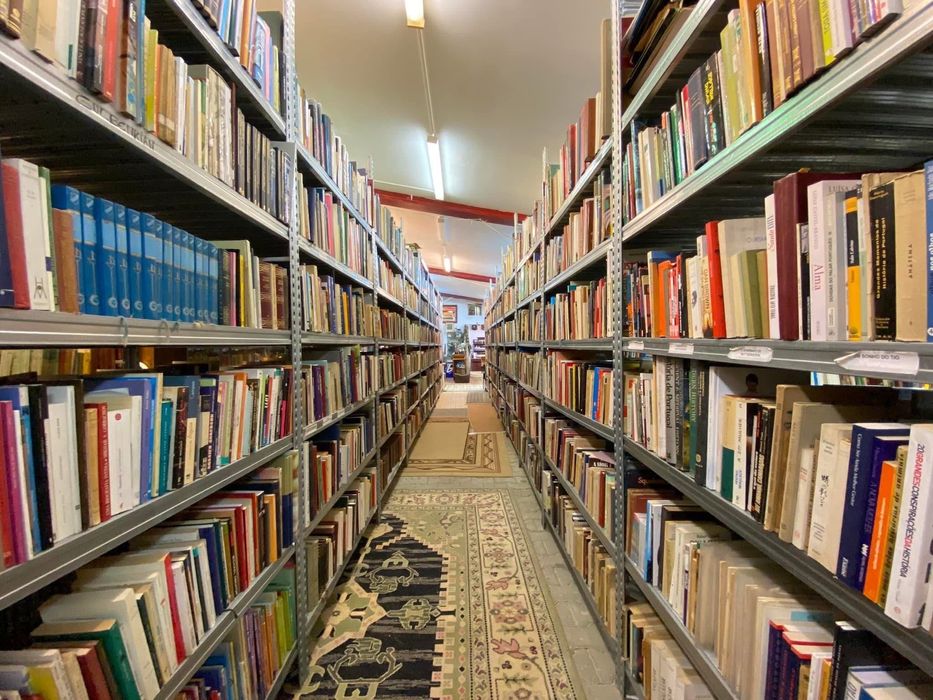 Velharias, antiguidades, artigos de segunda-mão