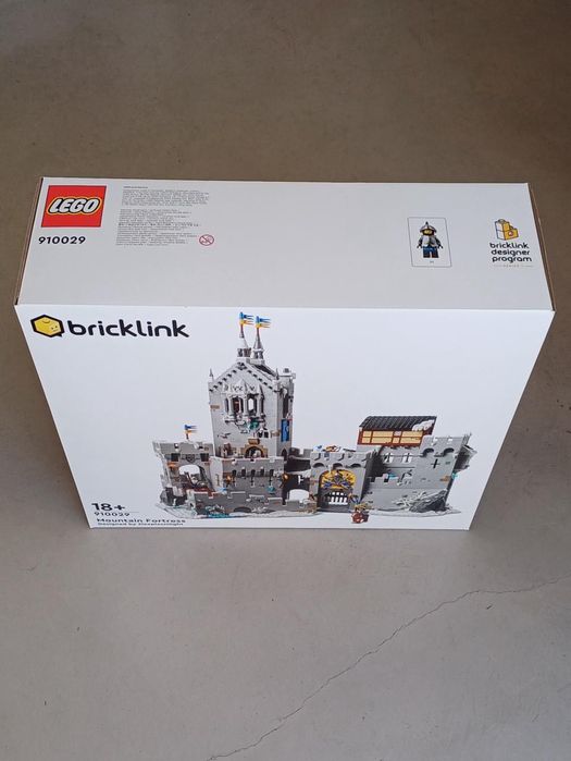 LEGO BrickLink 910049 Transylvania SELADO + 910029 Fortress (RARO)