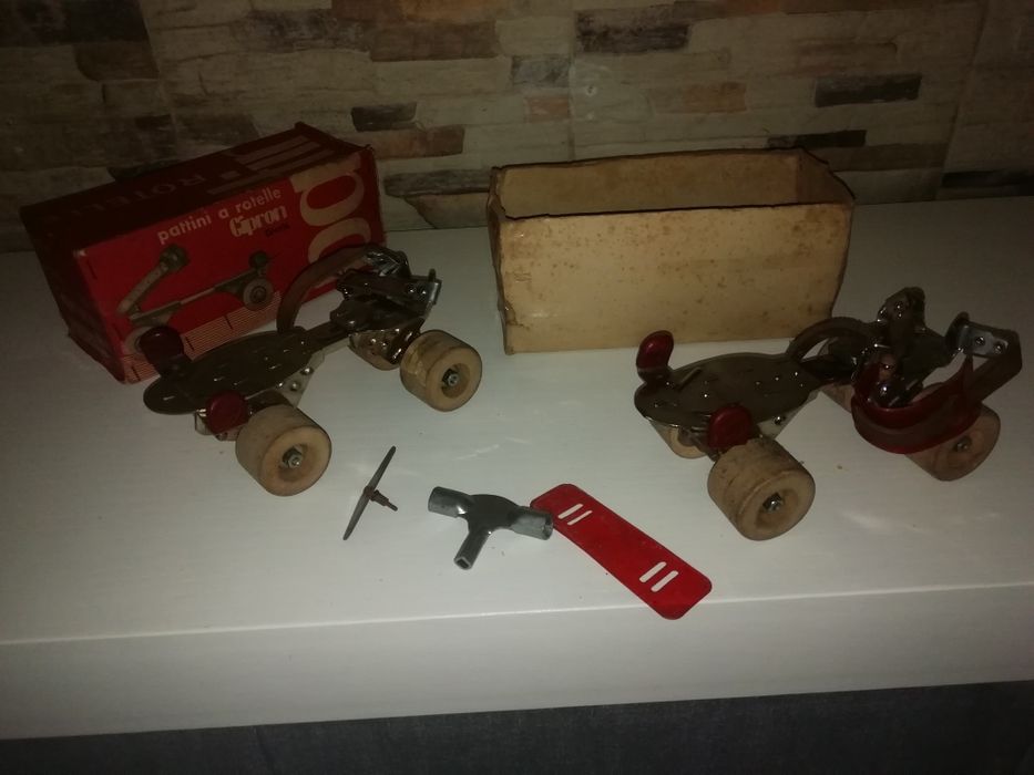 Patins antigos anos 60 em caixa original nunca usados