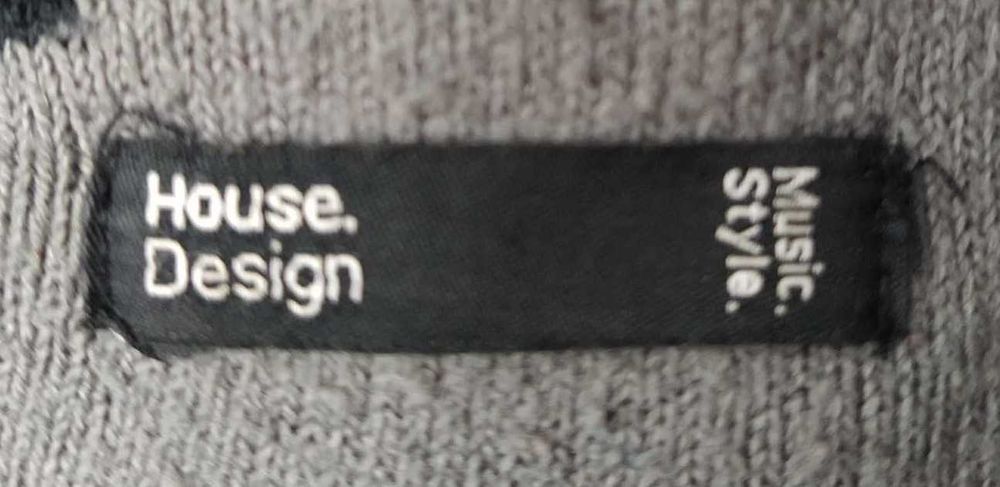 Dwustronna czapka męska House