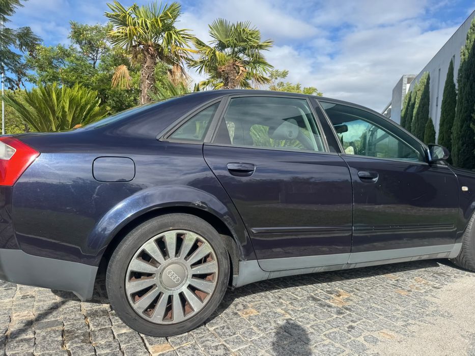 Audi A4 1.9TDI de 2001 em Bom Estado !