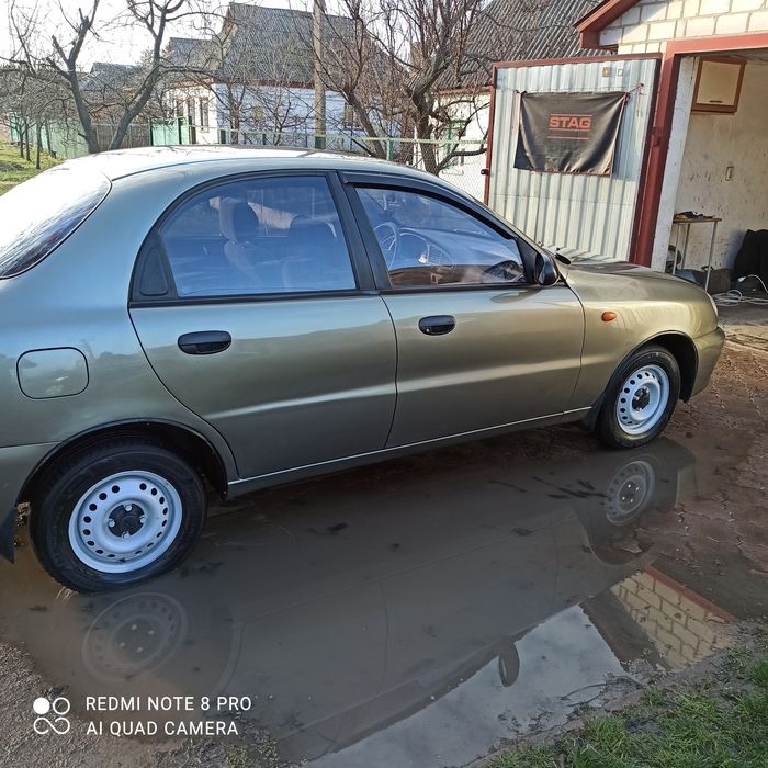 Део Сенс в рідній фарбі..