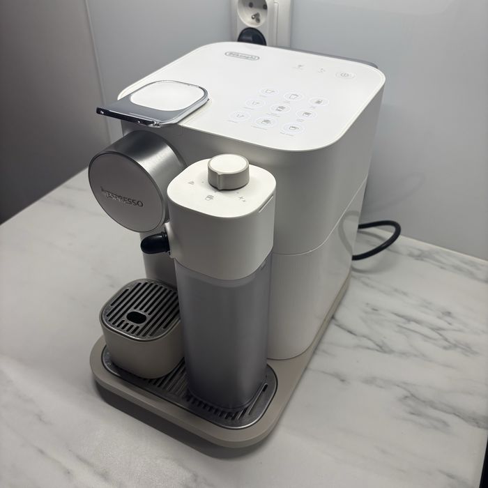 Ekspres na kapsułki DeLonghi Nespresso Gran Lattissima