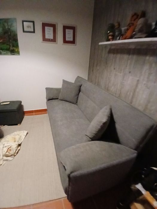 Sofá-cama cinzento