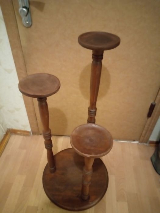 Підставка дерев'яна для квітів