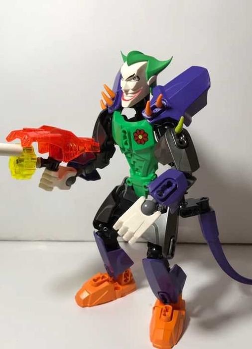 Lego Batman Super Heroes 4527 Joker