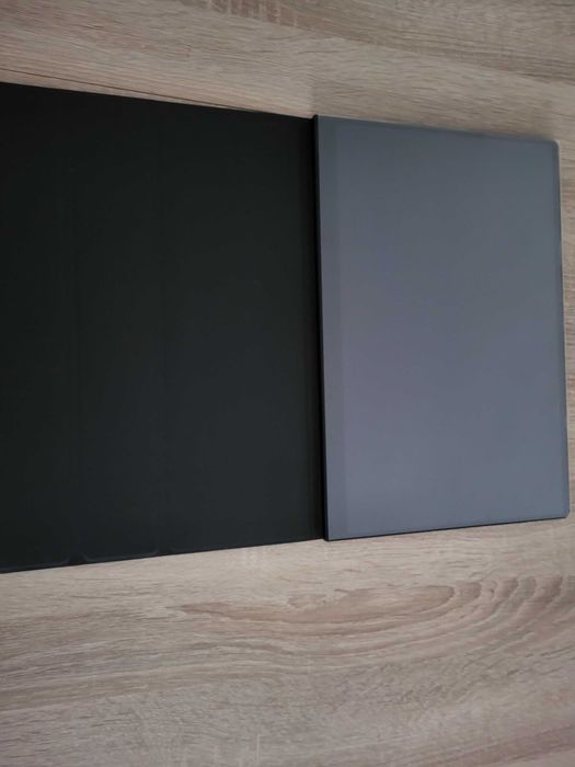 Przenośny monitor UPERFECT 16'' OLED 3K 2880x1800 120Hz