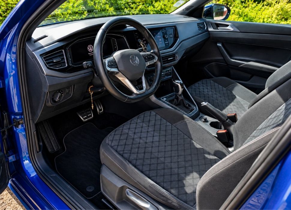 Volkswagen Taigo 1.0 TSI DSG R-Line — Teto Panorâmico
