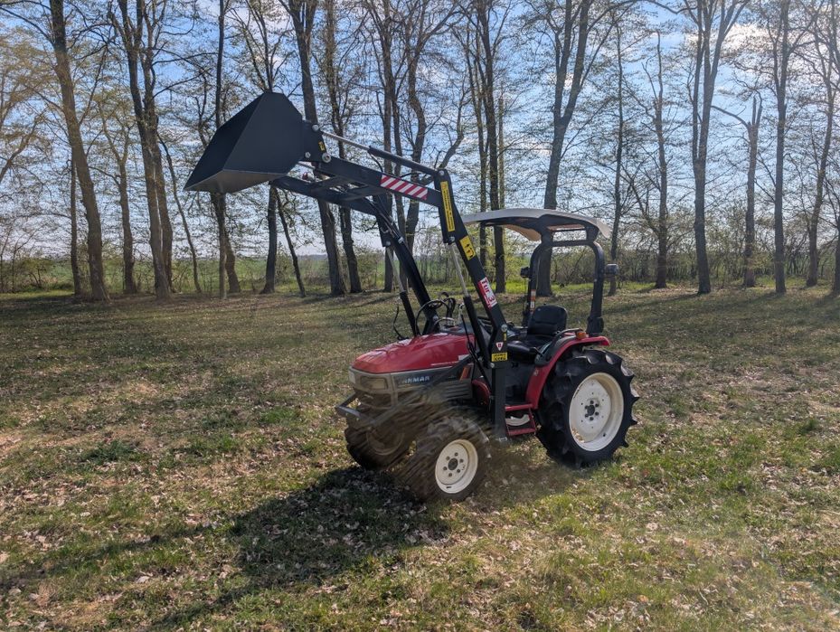 Traktorek YANMAR F250 25KM Rewers 4X4 Kubota ISEKI Mitsubishi TUR Ładowacz czołowy