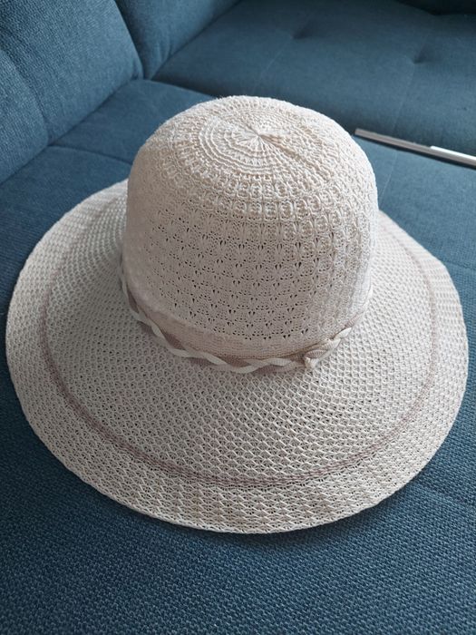 Kapelusz idealny na plażę