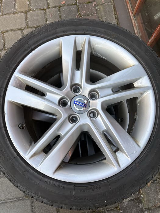 Koła Volvo 235/45/17