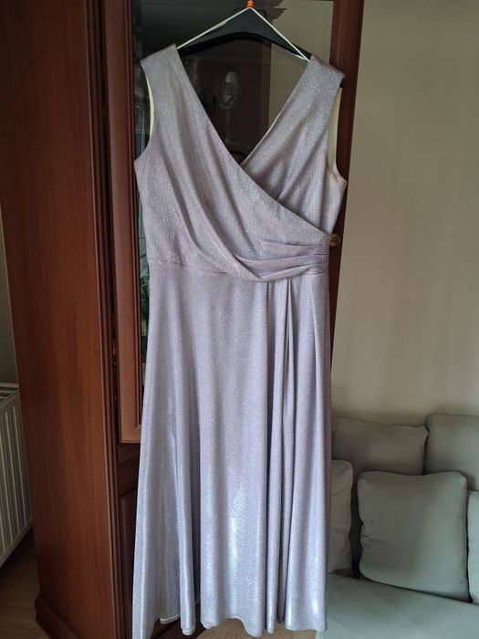 Piękna sukienka damska długa rozmiar 52