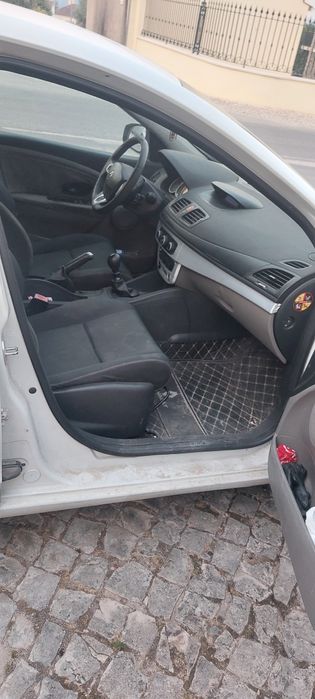 Renault Megane 3 Grandtour 1.5 dCi Diesel 110 cv / 81 kW