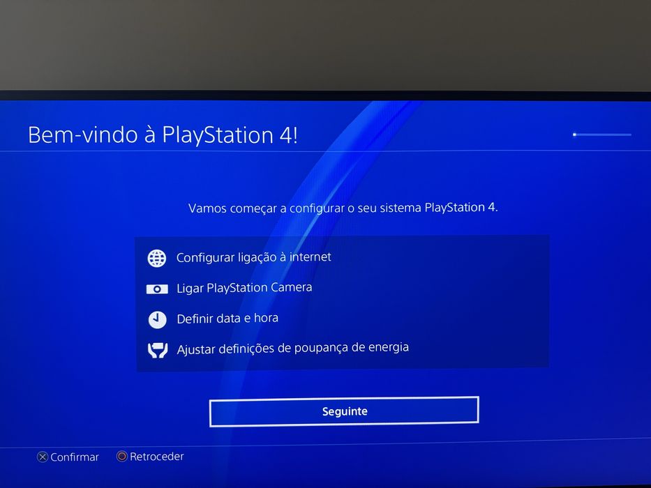 PlayStation 4 Slim 2TB c/ 2 Comandos em Caixa Original
