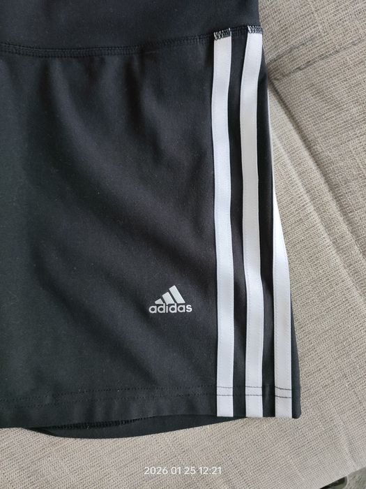 Krótkie spodenki Adidas rozmiar S