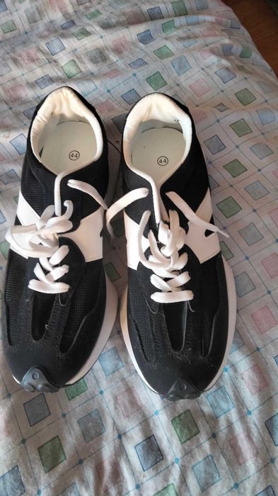 2 pares de sapatos número 43/44 novos