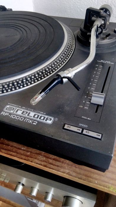 Reloop RP-1000 M2 gira discos