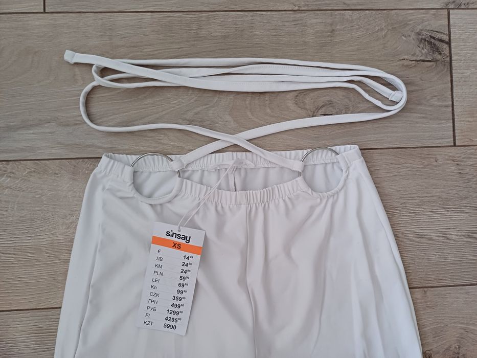 Nowe z metką spodnie białe sinsay xs