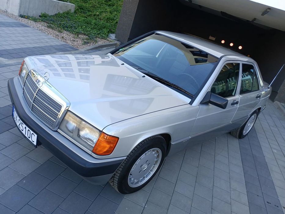 Mercedes-Benz Seria 190
