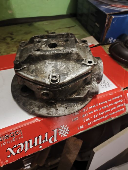 Корпус та кришка редуктора мт 11