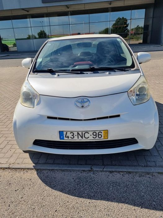 Toyota iQ