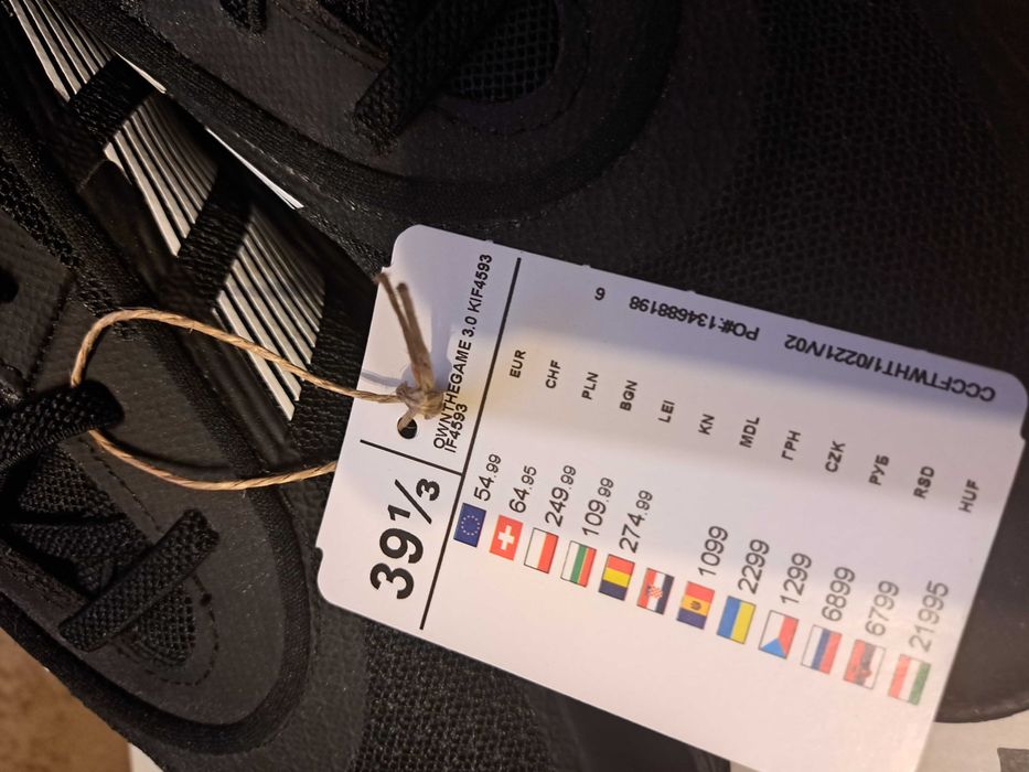 Sprzedam buty sportowe Adidas 39