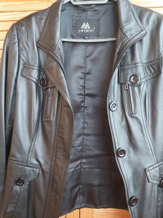 Куртка шкіряна жіноча