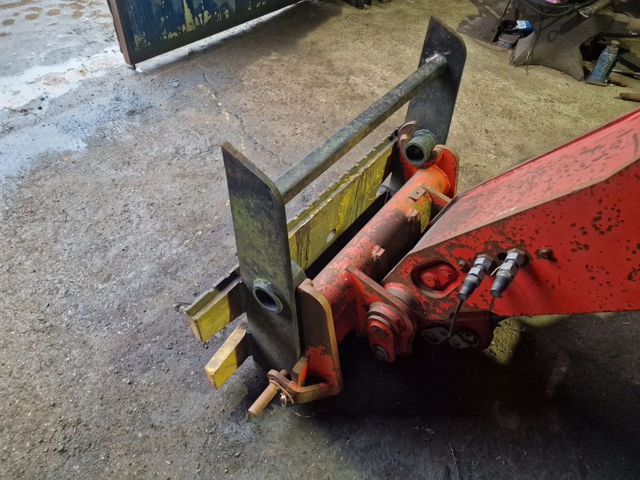 Навантажувач manitu погрузчик manitu